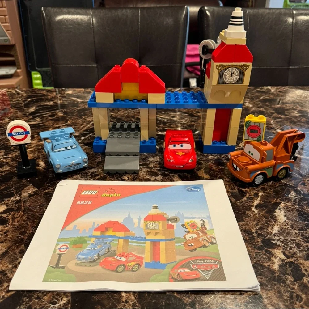Lego Duplo - Disney Pixar Cars 2 Big Bentley Set #5828 - Picture 1 of 16